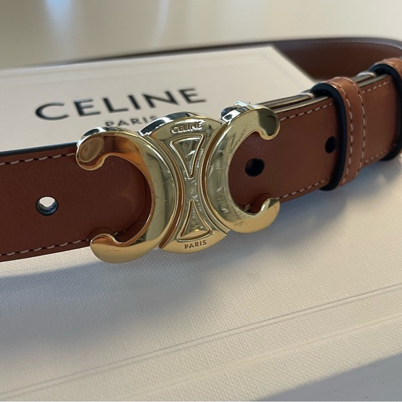 CELINE Triomphe Belt in Natural Calfskin Tan - Picture 2 of 7